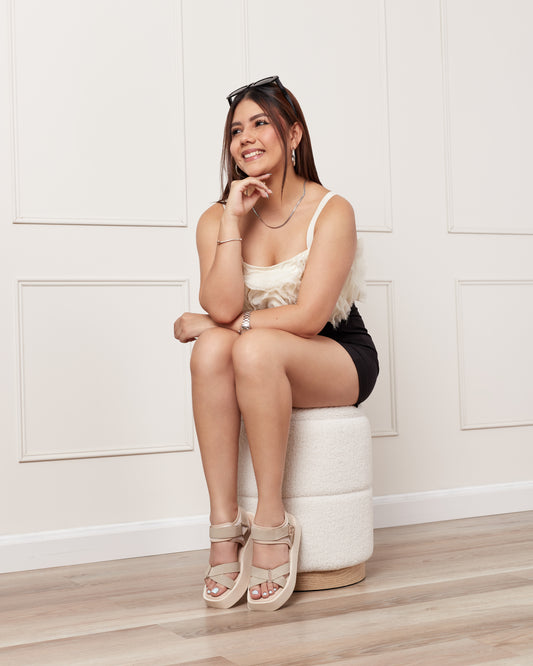 LESLY BEIGE